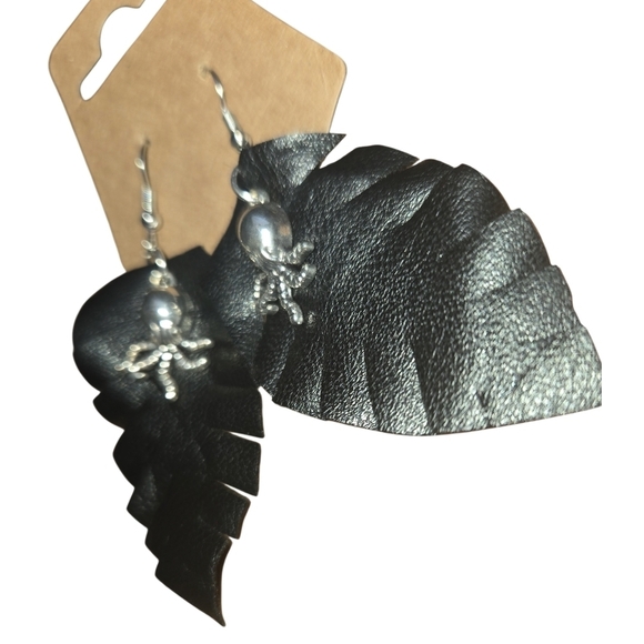 4/$15 Vegan Leather Black Leaf Feather Octopus Earrings Dangle Wire Drop - Picture 4 of 5